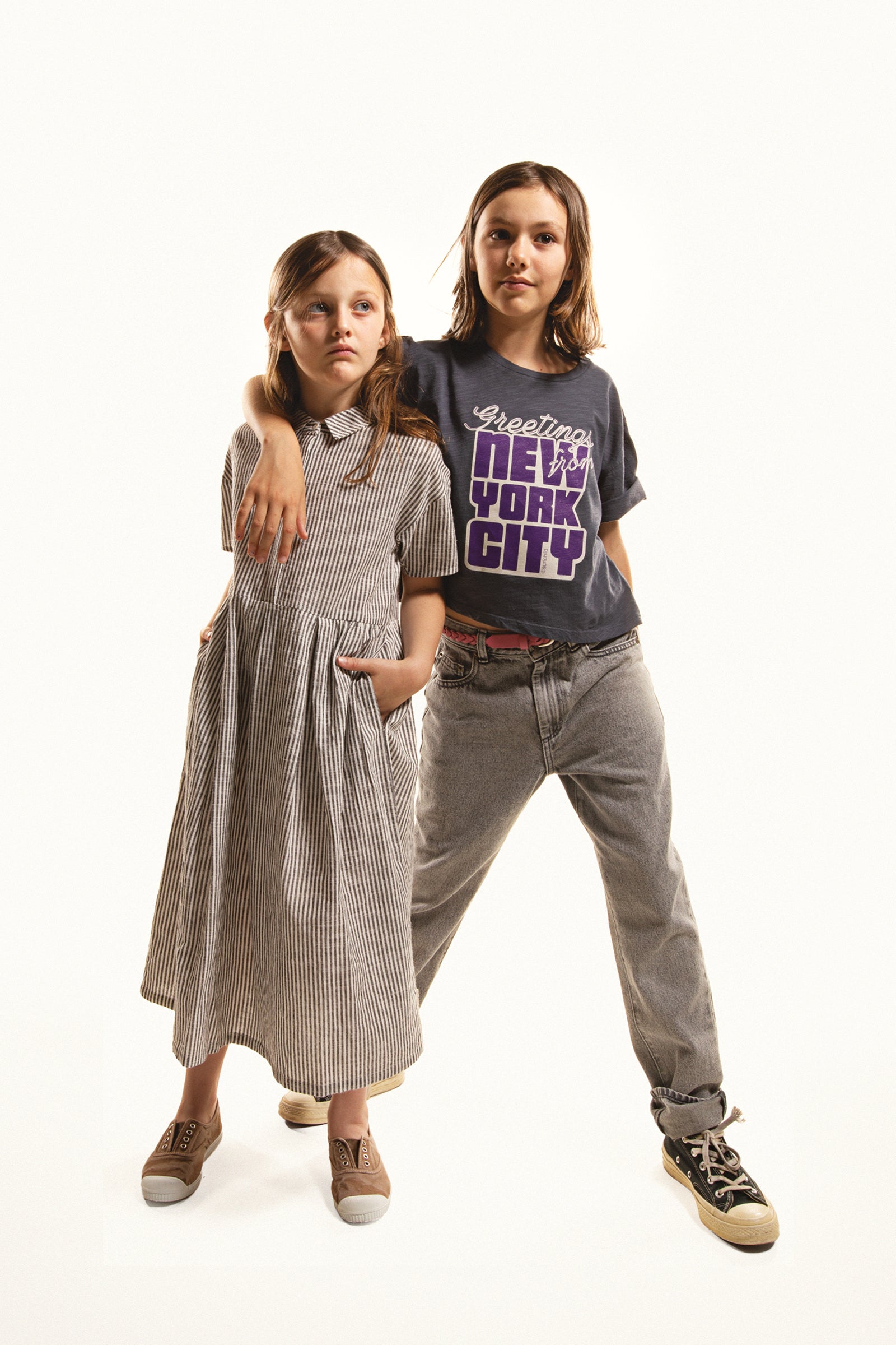 Girl's T-shirt - Greetings - Slate